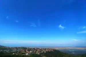 Винное приключение по Кахетии: Сигнахи, монастырь Бодбе, Телави - 14