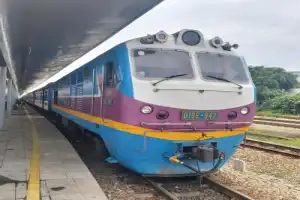 Из Дананга в Хюэ на поезде «Культурное наследие»: путешествие к Ароматной реке - 21