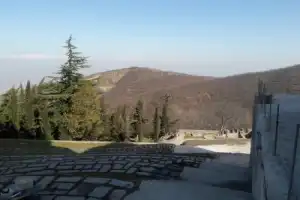 Групповая поездка в Кахетию: Бодбе, Сигнахи и Цинандали - 10