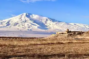 Гора Арарат, Хор Вирап, армянский Марс и раскопки Двина - 6