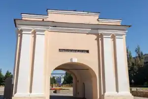 Вдоль по улице Тарской - 5