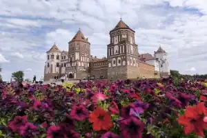 Экскурсия из Минска к замкам Несвижа и Мира Экскурсия из Минска к замкам Несвижа и Мира