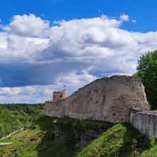 Экскурсия по Печорам и Изборску