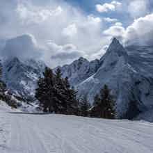 Тур в Домбай: Путешествие в сердце гор Тур в Домбай: Путешествие в сердце гор