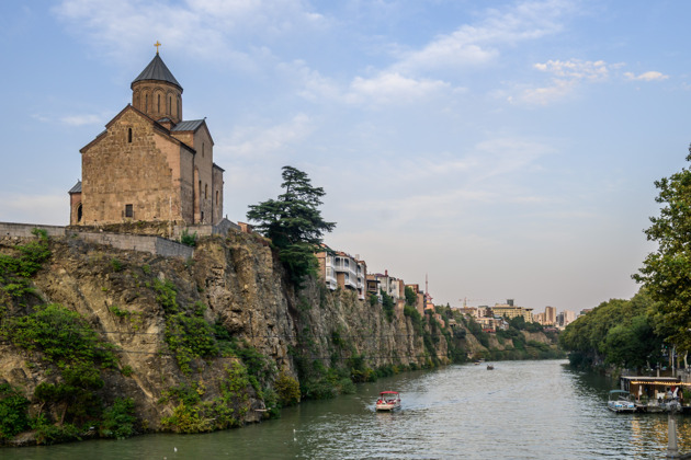 Старый Тбилиси с нового ракурса — пешком и на кораблике - 1