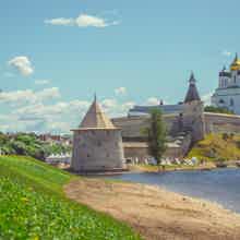 Прогулка по Кремлю и центру Пскова