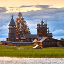 Остров Кижи: прикосновение к вечному (метеор + экскурсия на острове)