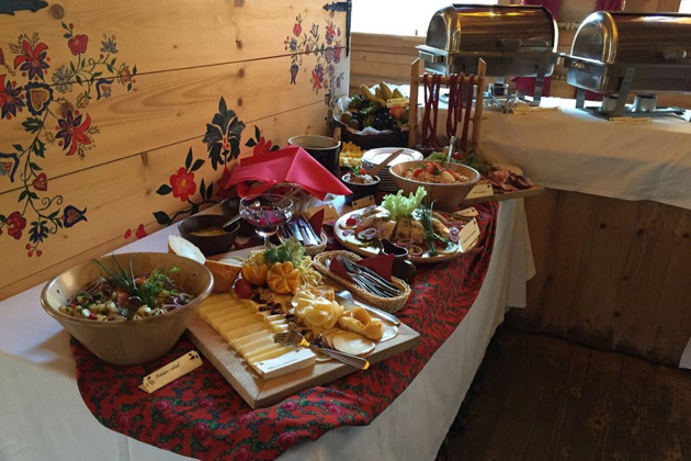 Ресторан с национальной кухней и шоу-программой. - 5