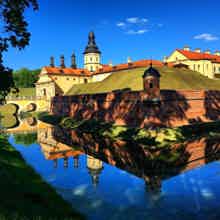 Величественная архитектура Мира и Несвижа