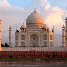 По дороге к Тадж-Махалу Из Агры — в мраморный дворец, Лунный сад и древнюю По дороге к Тадж-Махалу Из Агры — в мраморный дворец, Лунный сад и древнюю