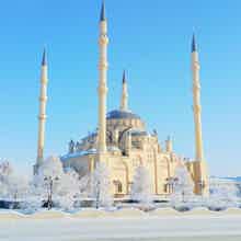 Путешествие в Чечню в мини-группе — 3 города за один день Путешествие в Чечню в мини-группе — 3 города за один день