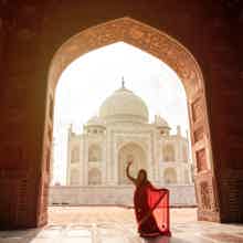 Шёлк и мрамор: Ваша фотосессия у Тадж-Махала Шёлк и мрамор: Ваша фотосессия у Тадж-Махала