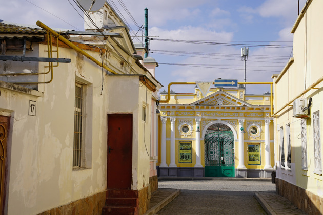 Про Евпаторию: улицы с историей - 16