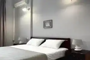 Отель «Мирас», Евпатория