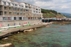 Апартаменты «Берег», Алупка