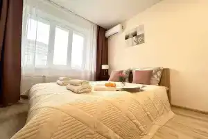 Апартаменты «С Кофемашиной В Географическом Центре», Уфа