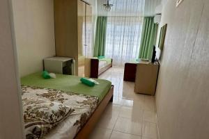 Эллинг «Южный ветер», Лоо