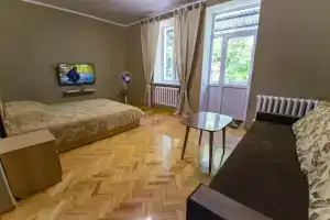 Апартаменты «Комфортабельные 3-х комнатные в курортной части»