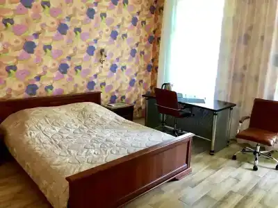 Tara Lux - 10