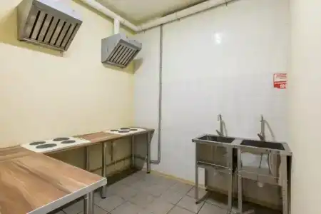 Кампус Холл - 6