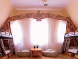 Восьмиместный (Спальное место на двухъярусной кровати (верхний ярус) в общем номере для мужчин и женщин)