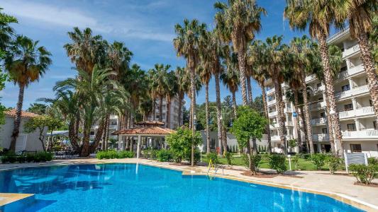 Utopia Resort & Residence - 10