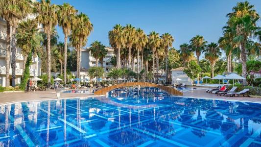 Utopia Resort & Residence - 14