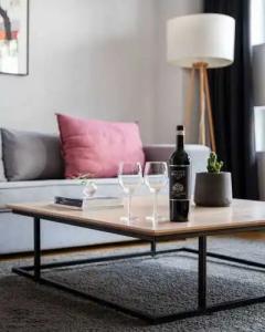 Urban Stripes Athens - 59