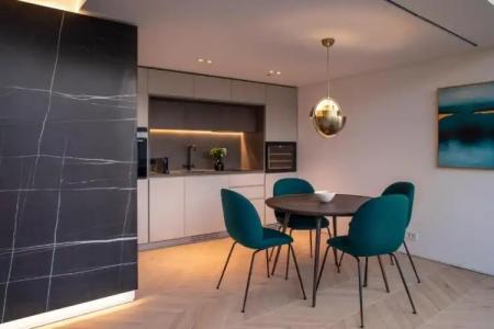 Urban Stripes Athens - 41