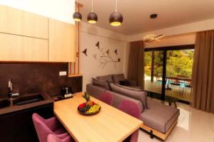 Elite Luxury Villas, Парга