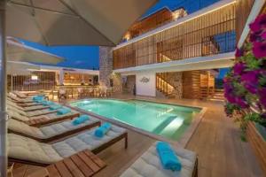 Отель «Dandelion Suites», Никити