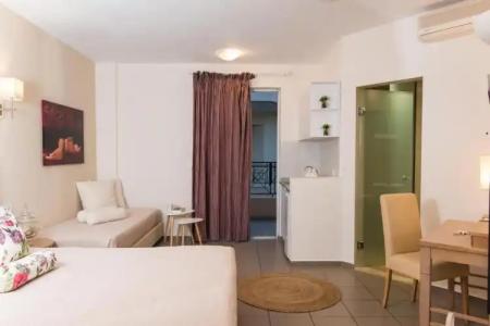 Mirage Studios - 118