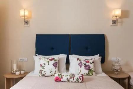 Mirage Studios - 124