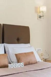 Mirage Studios - 191