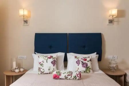 Mirage Studios - 150