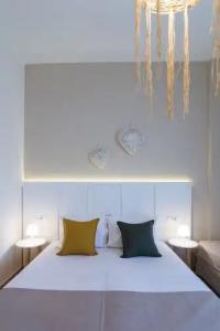 Mirage Studios - 160