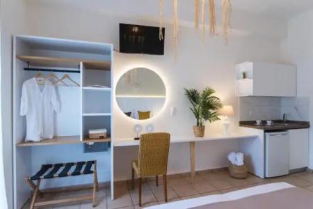 Mirage Studios - 129