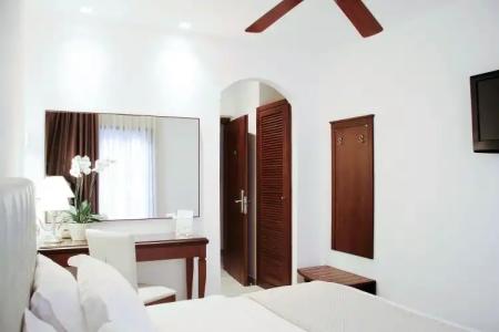 Armata Boutique - 19