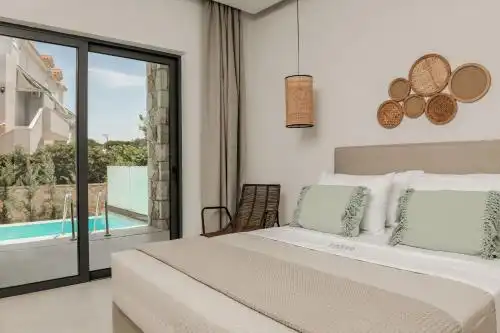 Lagoon Luxury Suites - 28