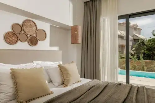 Lagoon Luxury Suites - 33