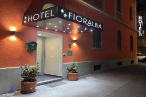 Hotel «Fioralba», Милан