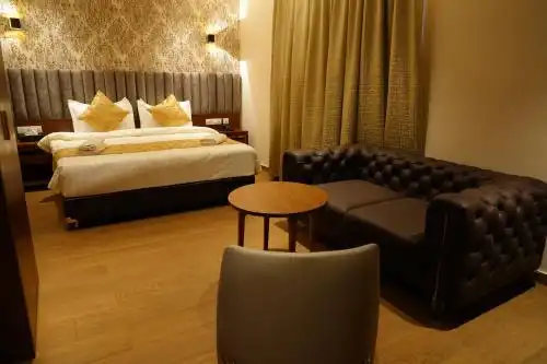 The Kings Park Grand - 95