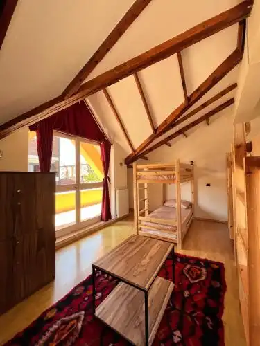 Blue Door Hostel - 12