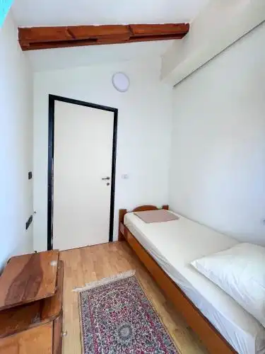 Blue Door Hostel - 18