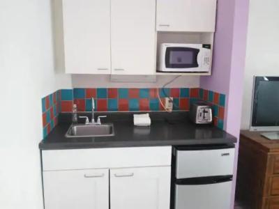 Green Island Inn - 40