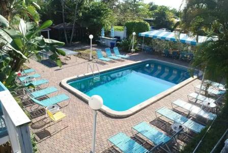 Green Island Inn - 17