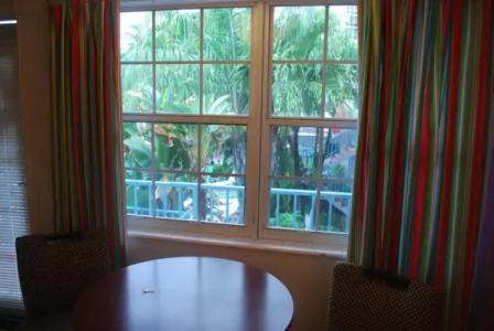 Green Island Inn - 42