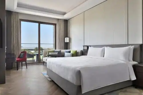 JW Marriott Bengaluru Prestige Golfshire Resort & Spa - 7