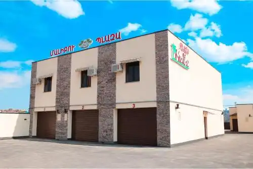 Malibu Plaza - 0