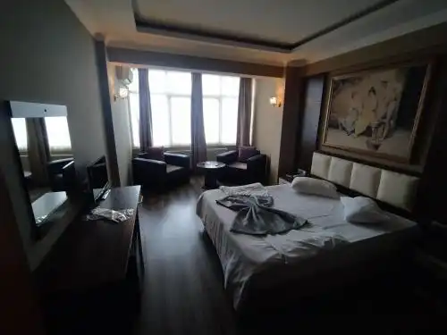 Lort Otel - 1
